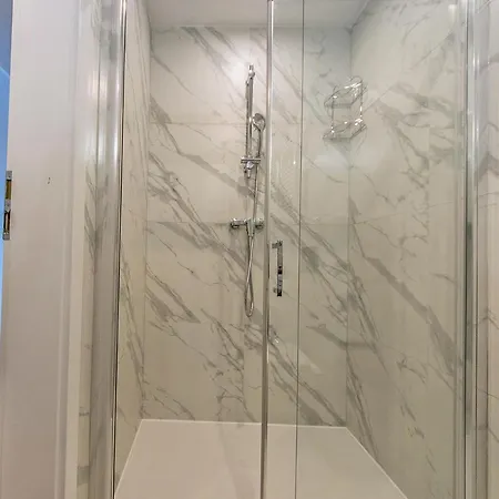 Apartament Glow Apartments, Park Reagan