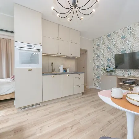 Glow Apartments, Park Reagan Γκντανσκ