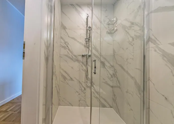 Apartamento Glow Apartments, Park Reagan