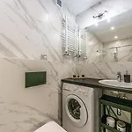 Glow Apartments, Park Reagan Γκντανσκ