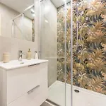 Διαμέρισμα Glow Apartments, Park Reagan *