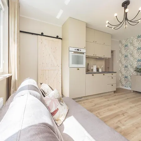 Apartman Glow Apartments, Park Reagan